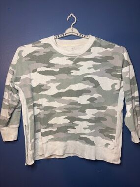 Aerie Green Camo Sweatshirt Crew Neck Drop Shoulder Ribbed Sides Lounge Gorpcore